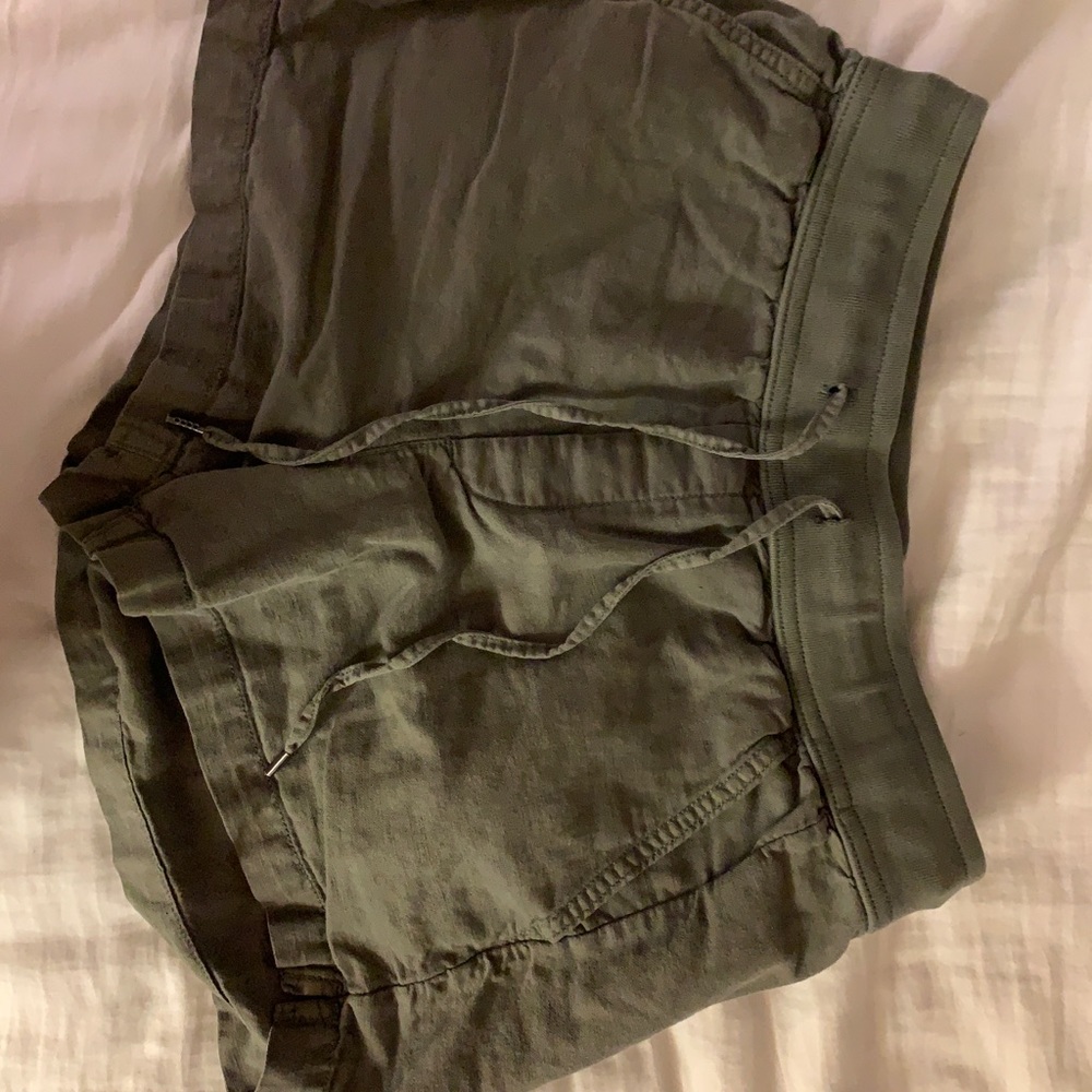 Gap shorts
